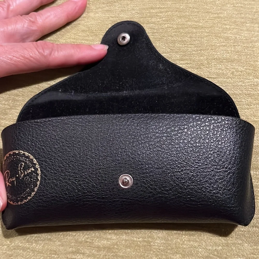 Ray-Ban Glasses Case Black with Pebble Finish